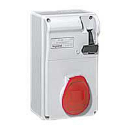 Coffret P17 IP44 avec interrupteur et 1 prise 32A 3P+T - 380V~ à 415V~ 50Hz-60Hz-056613-3245060566135-LEGRAND