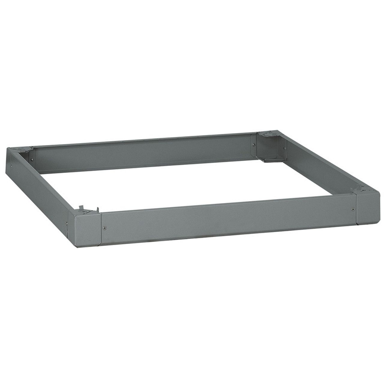 Socle juxtaposable armoire XL³4000 - hauteur 100mm, larg. 975mm et prof. 725mm